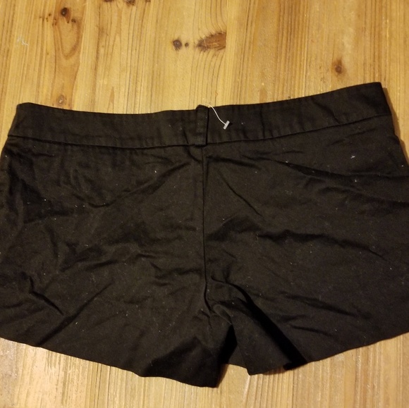 Shorts - Picture 2 of 3